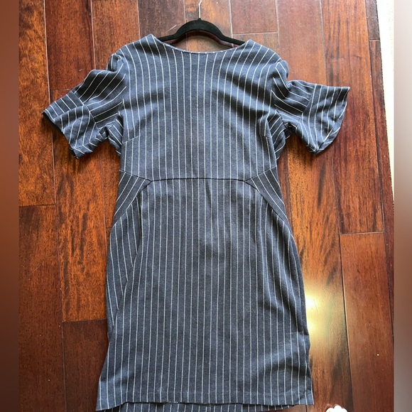 Banana Republic, navy blue and white pinstriped Ponte dress size 14 - Picture 4 of 13